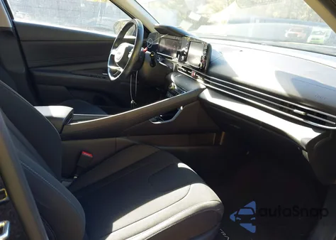 2021 Hyundai Elantra Sel z USA, uszkodzony, nr VIN 5NPLS4AG5MH030355